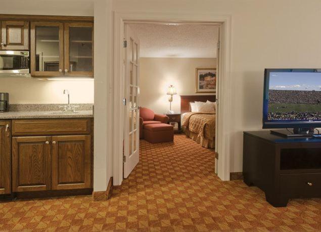 Ann Arbor Regent Hotel And Suites Dış mekan fotoğraf